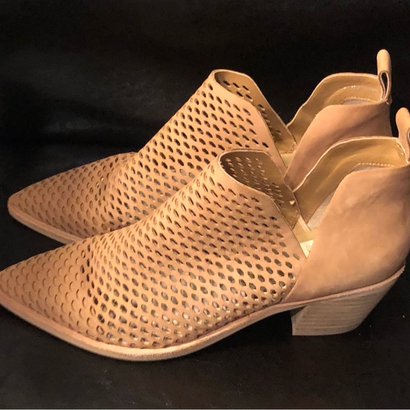 Dolce Vita Tauris Tan Leather Perforated Boots Size 7.5 - Picture 4 of 12